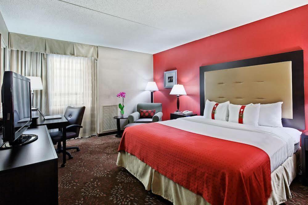 Cincinnati Airport By Ihg