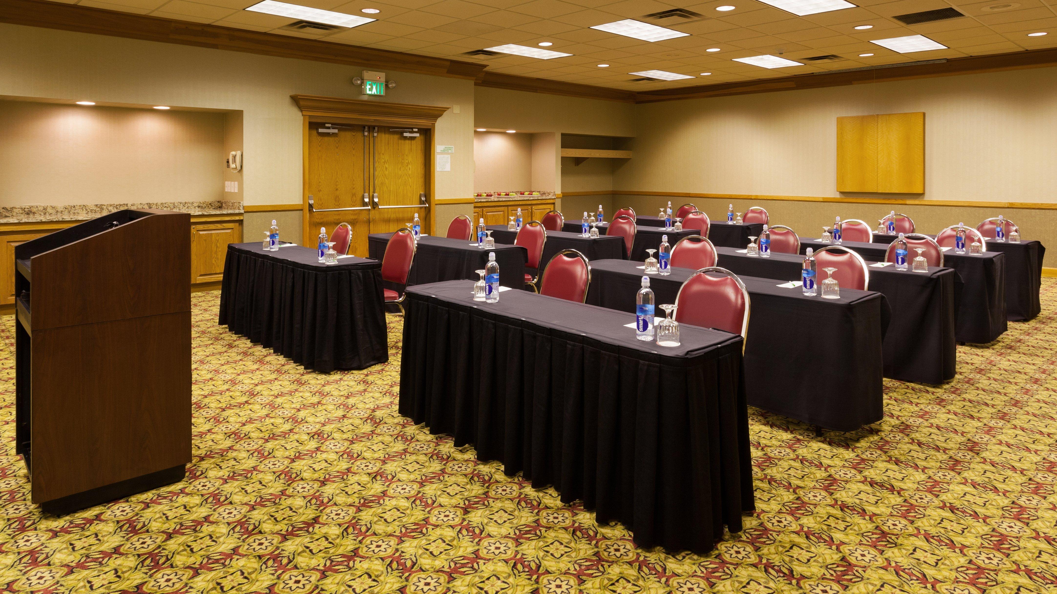 Hotel Cincinnati Airport By Ihg 3*
